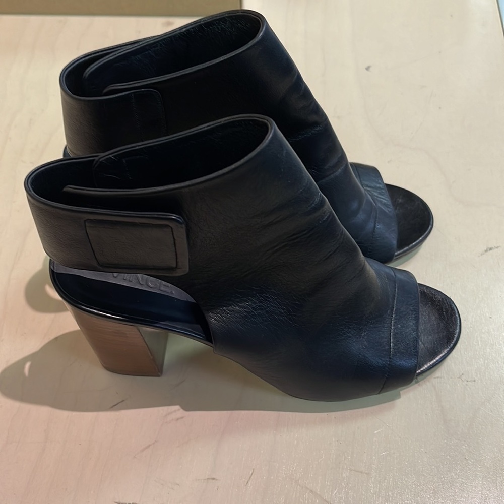Women’s Vince Black Leather Peep Toe Heels Size 6M
